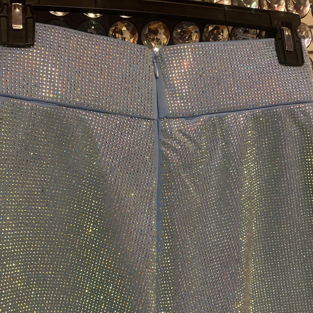 NWT Akira Iridescent High-Waisted Shorts - Picture 2 of 3